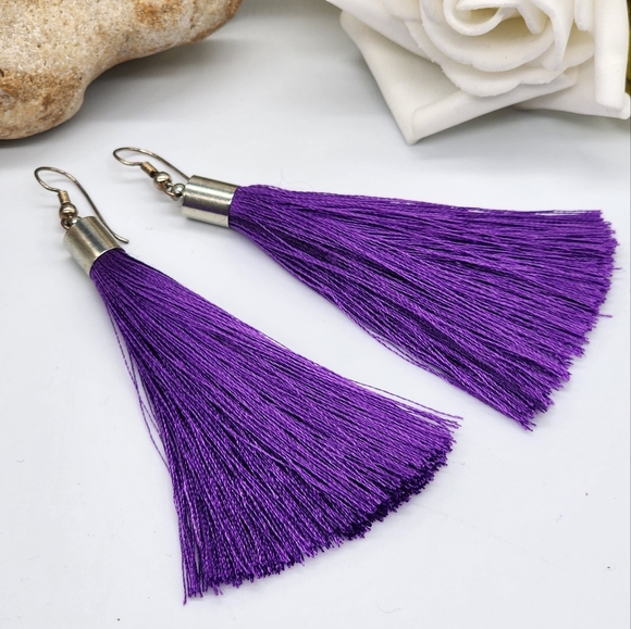 🔥10 for $30🔥 Silver Earrings Purple Rain Silk Tassels - Picture 1 of 6